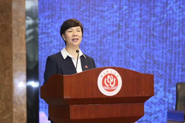 437必赢会员中心党委书记张艳致辞。伍向前摄